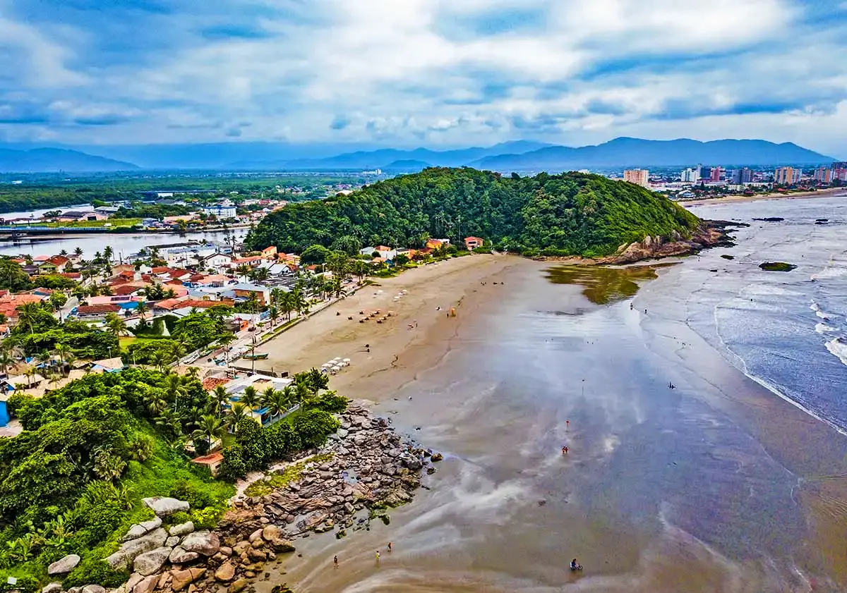 A cidade de frente para o mar